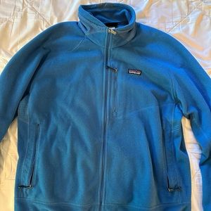 Men’s blue Patagonia fleece, large